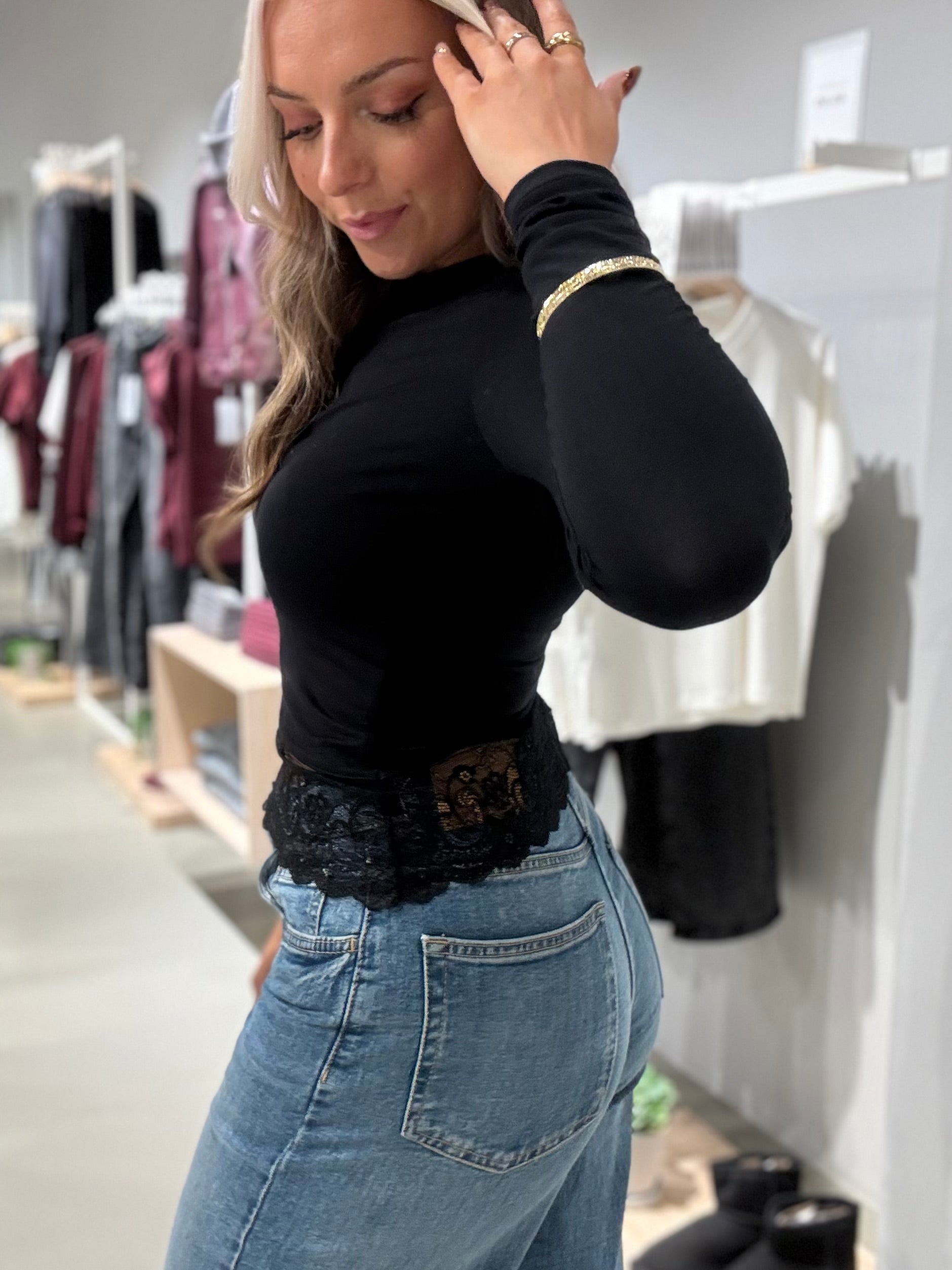 NMJUNE Top - Black